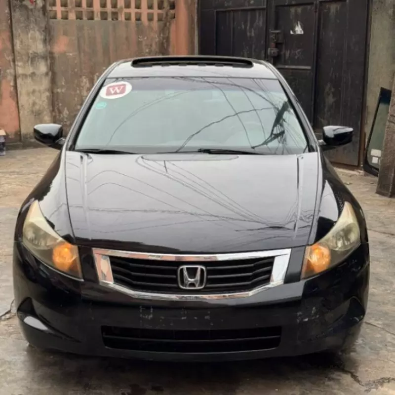 Honda Accord - 2010