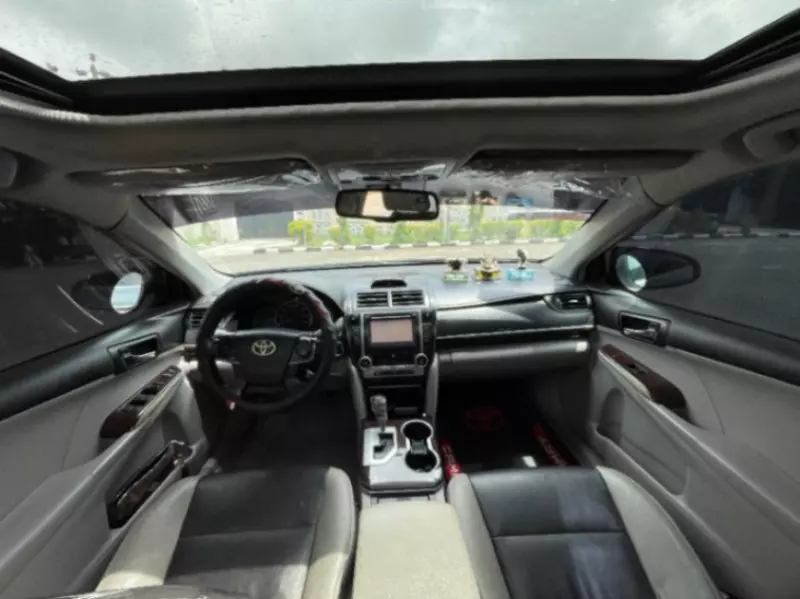 TOYOTA Camry - 2012