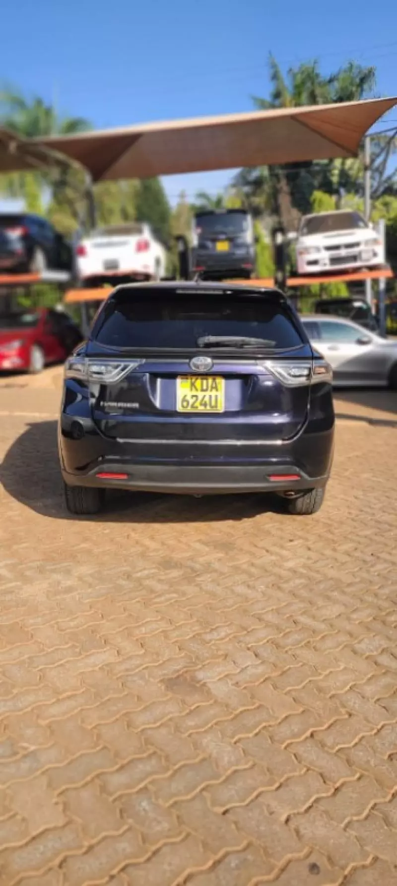 Toyota Harrier   - 2014