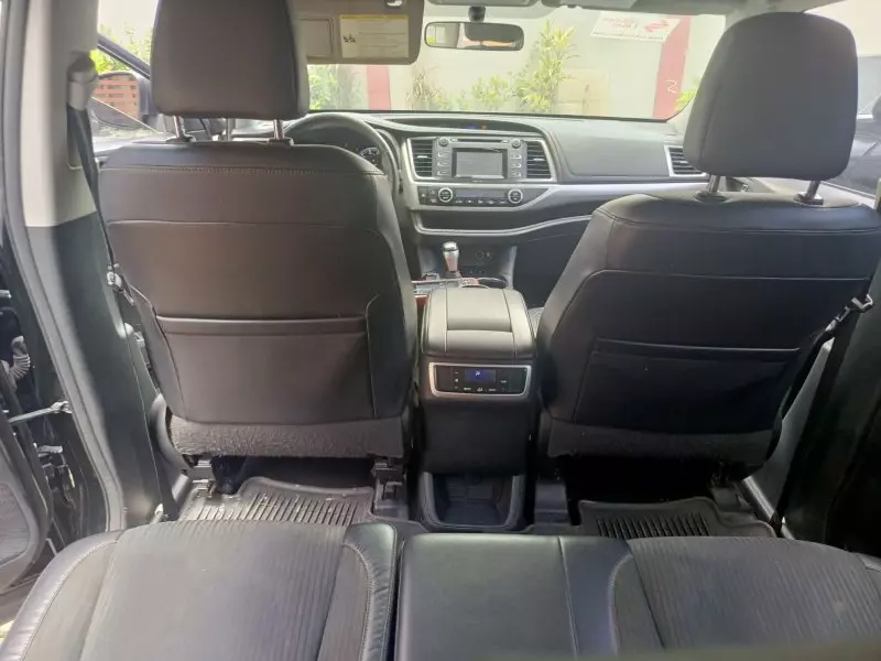 Toyota Highlander   - 2014