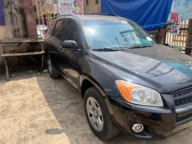 TOYOTA RAV 4 - 2011