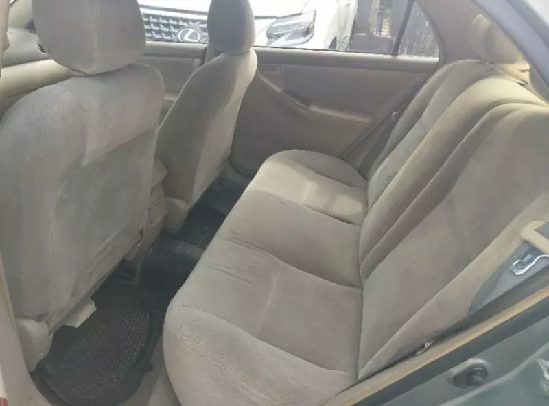 Toyota Corolla   - 2004