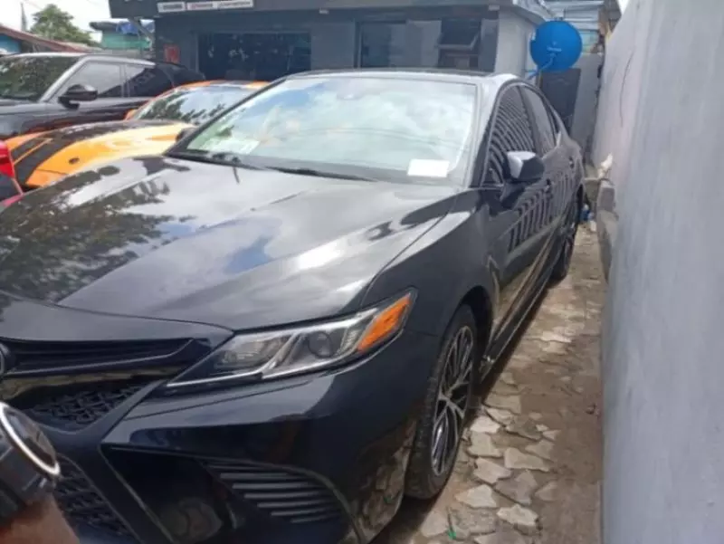 TOYOTA Camry   - 2018