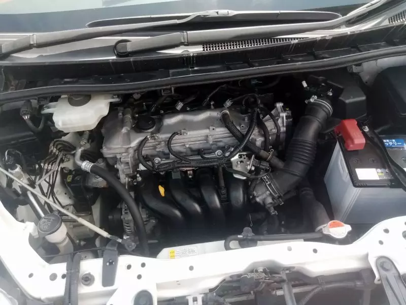 Toyota Noah   - 2016