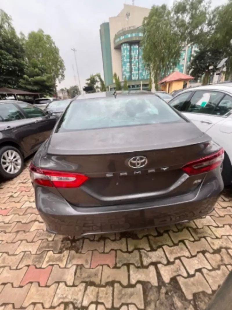 TOYOTA Camry   - 2021