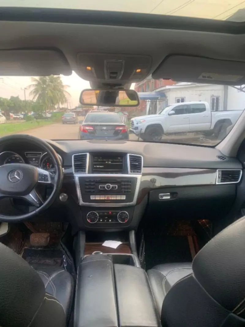 Mercedes-Benz ML 350   - 2012