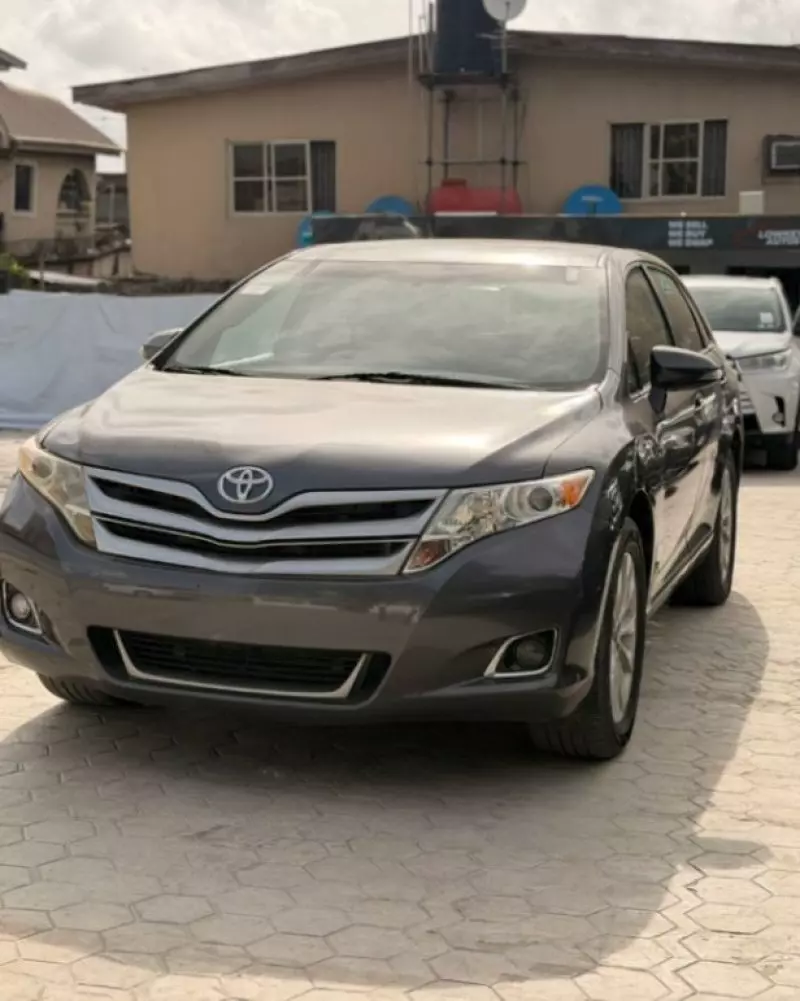 Toyota Venza   - 2013