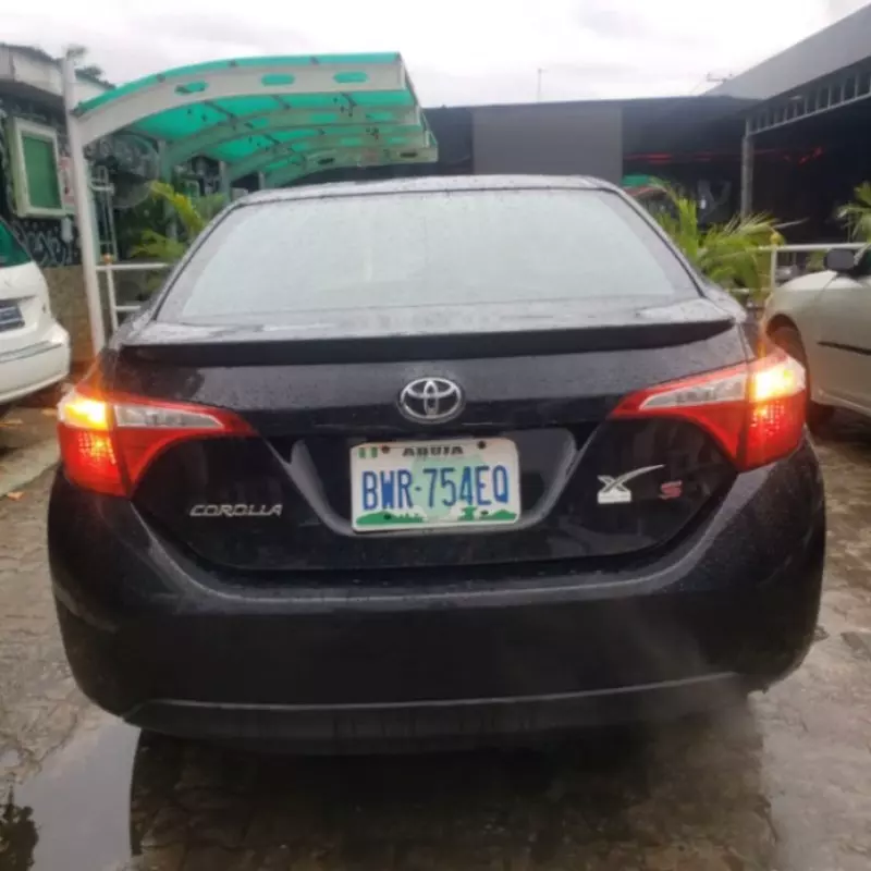 Toyota Corolla   - 2016