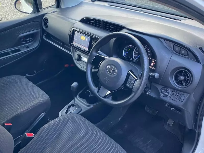 TOYOTA Vitz   - 2019