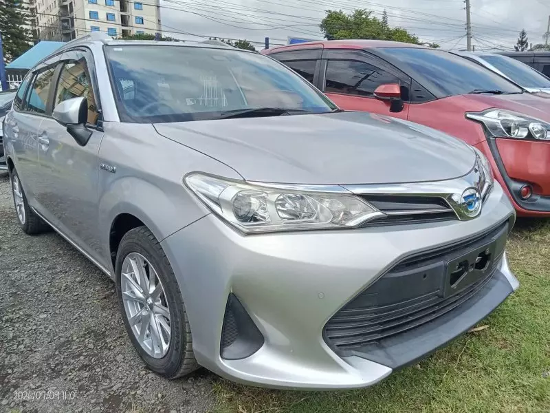 TOYOTA Fielder hybrid    - 2019