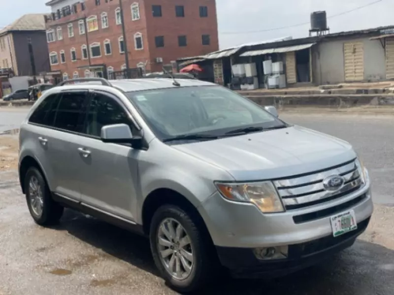 Ford Edge   - 2010