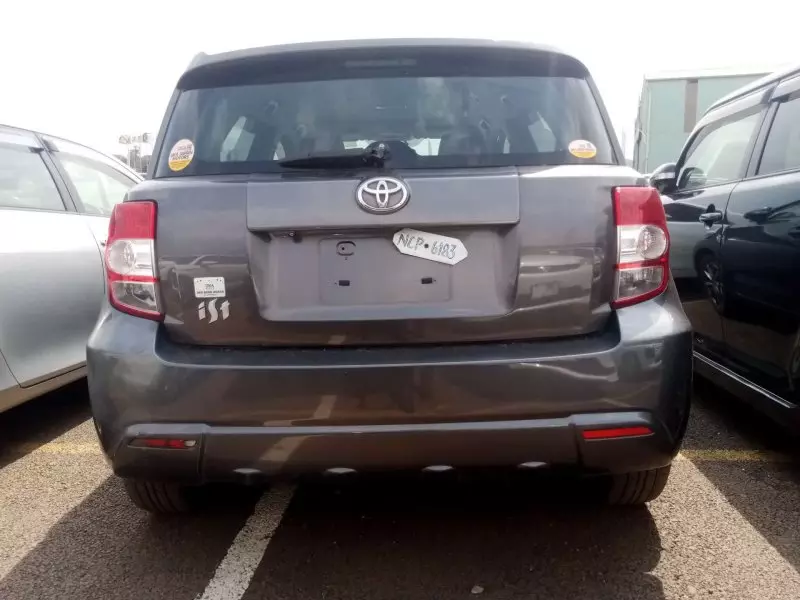 Toyota Ist    - 2012