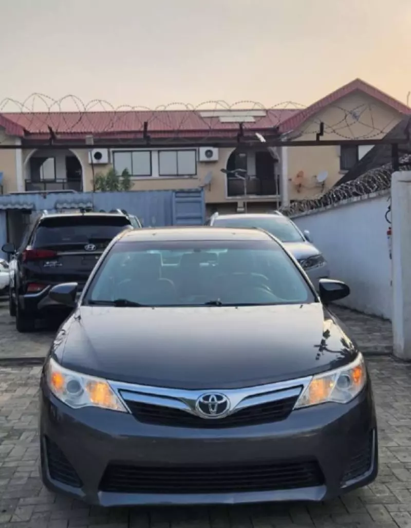 TOYOTA Camry   - 2014
