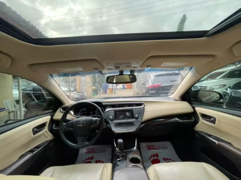 Toyota Avalon   - 2015