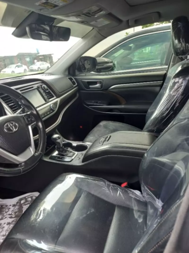 Toyota Highlander   - 2018