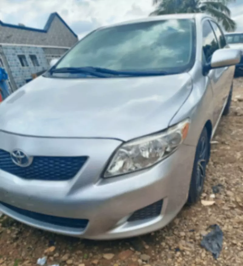 TOYOTA Corolla - 2009