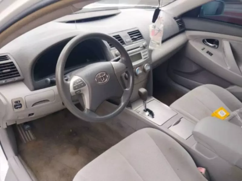TOYOTA Camry   - 2010