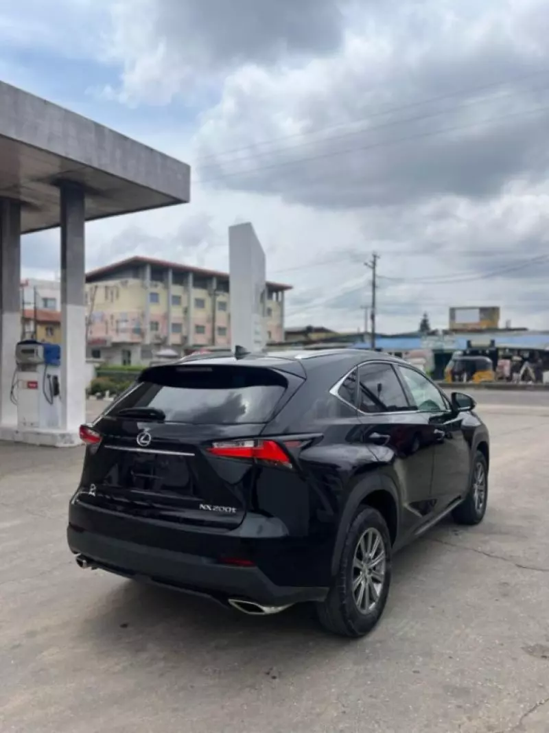 Lexus NX 200   - 2016
