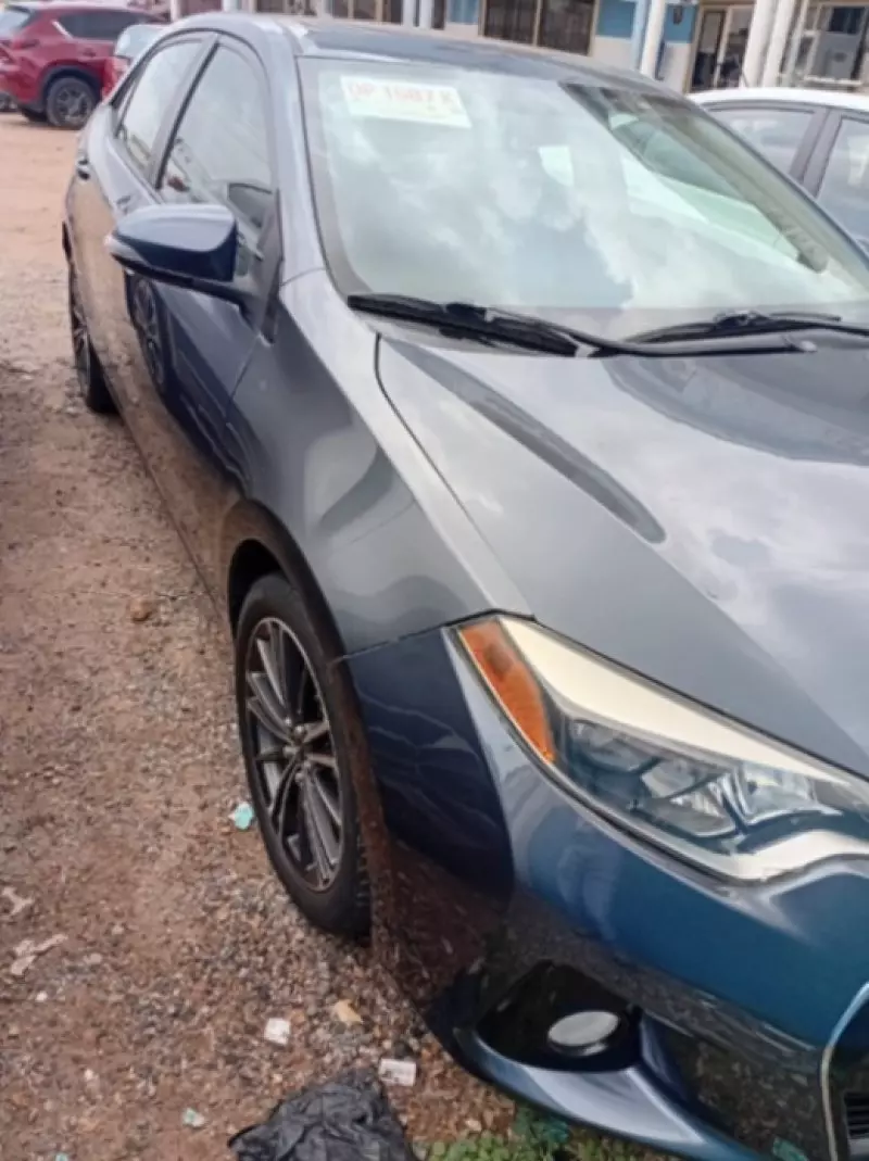 Toyota Corolla   - 2015