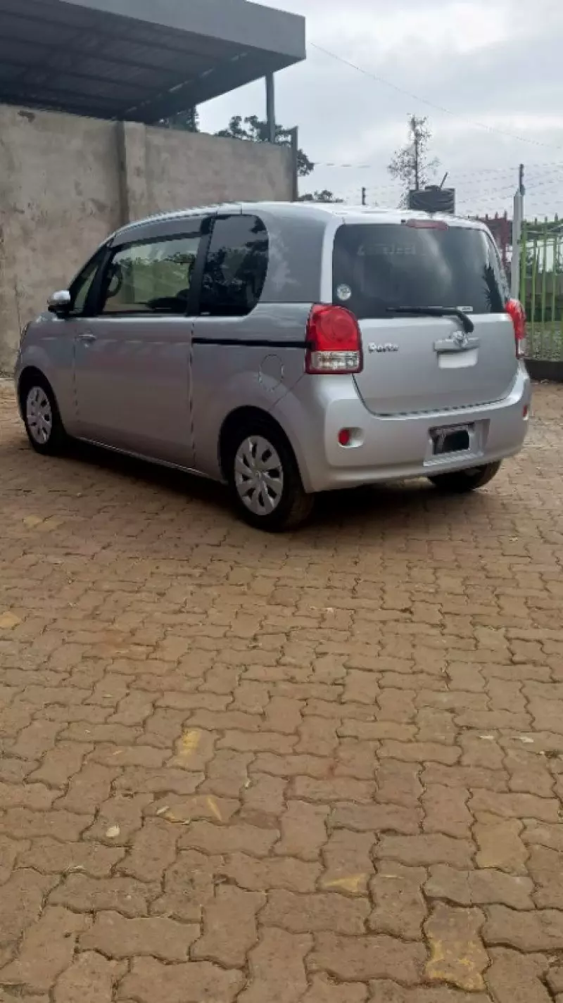 Toyota Porte   - 2018