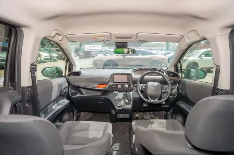 TOYOTA Sienta - 2020
