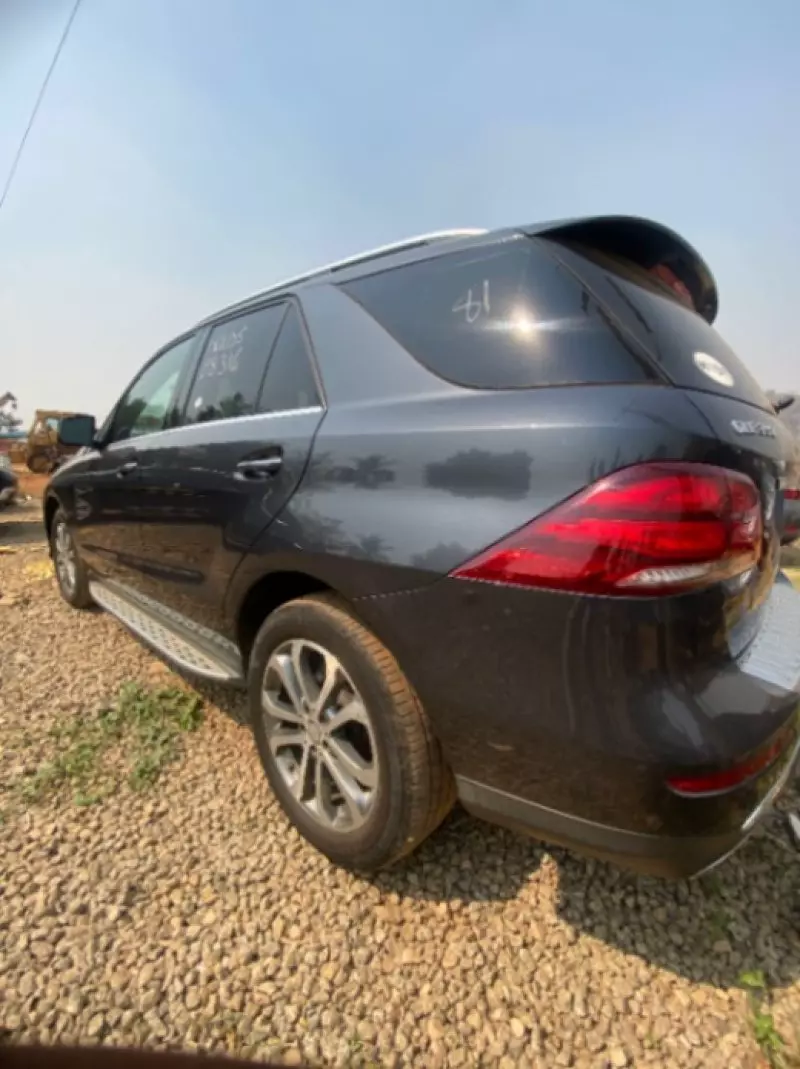 Mercedes-Benz GLE-Class   - 2016