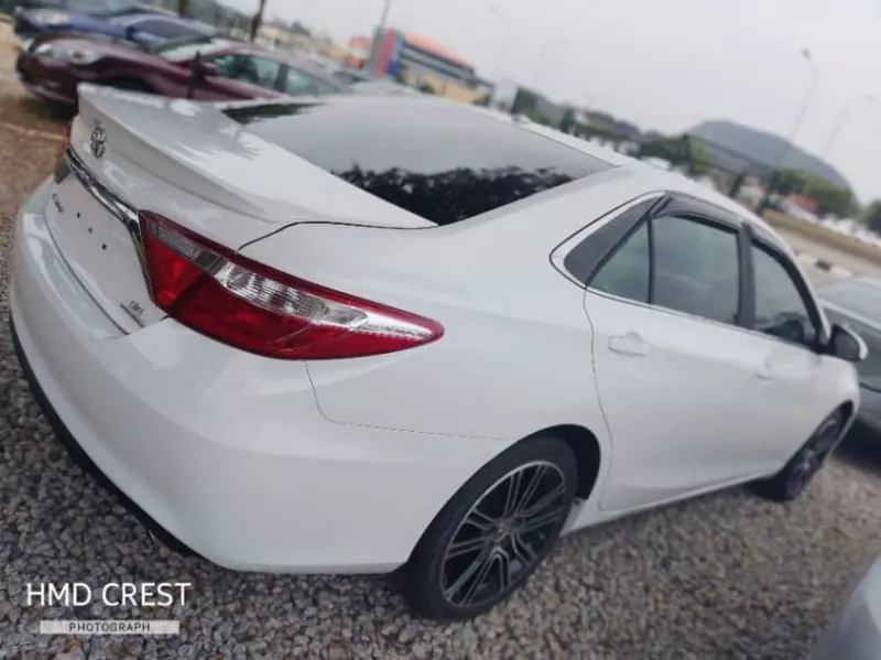 TOYOTA Camry   - 2016