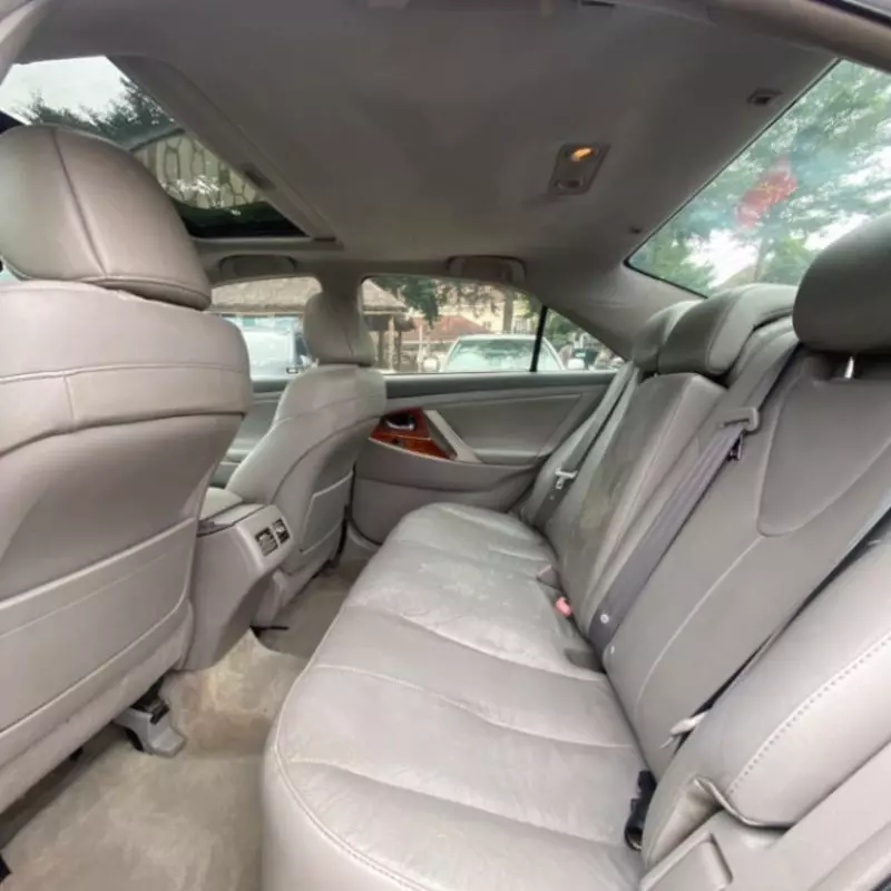 TOYOTA Camry   - 2010
