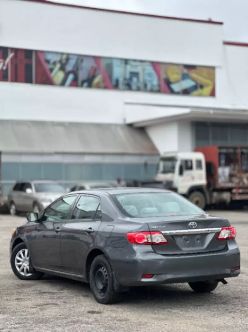 Toyota Corolla   - 2013