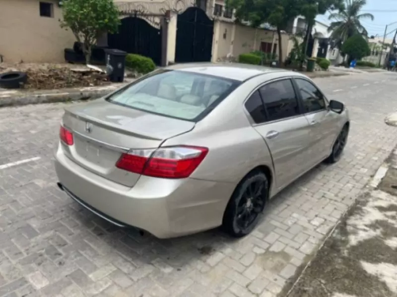 Honda Accord   - 2013