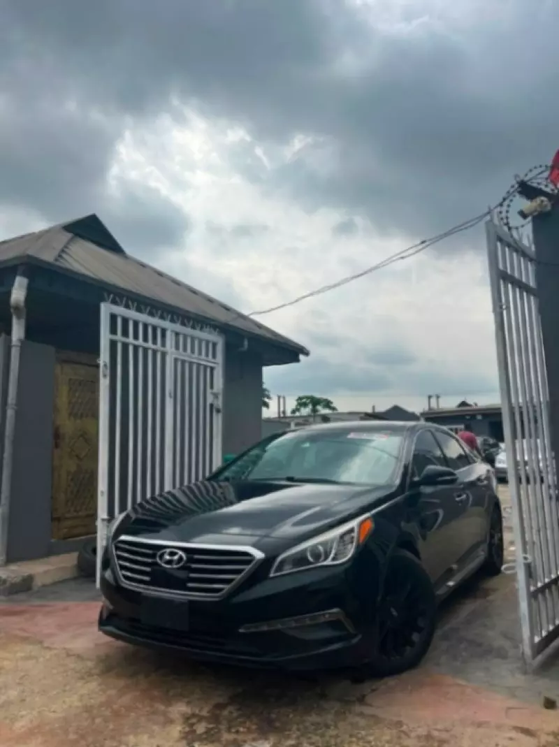 Hyundai Sonata   - 2015