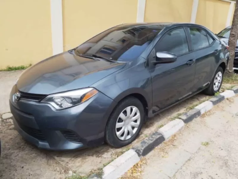 Toyota Corolla   - 2016