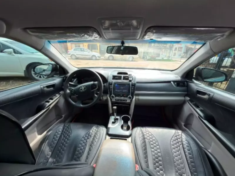 Toyota Camry   - 2014