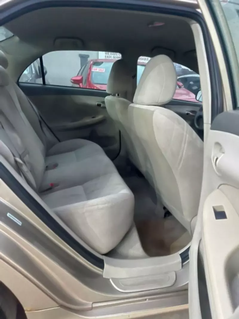 TOYOTA Corolla   - 2009