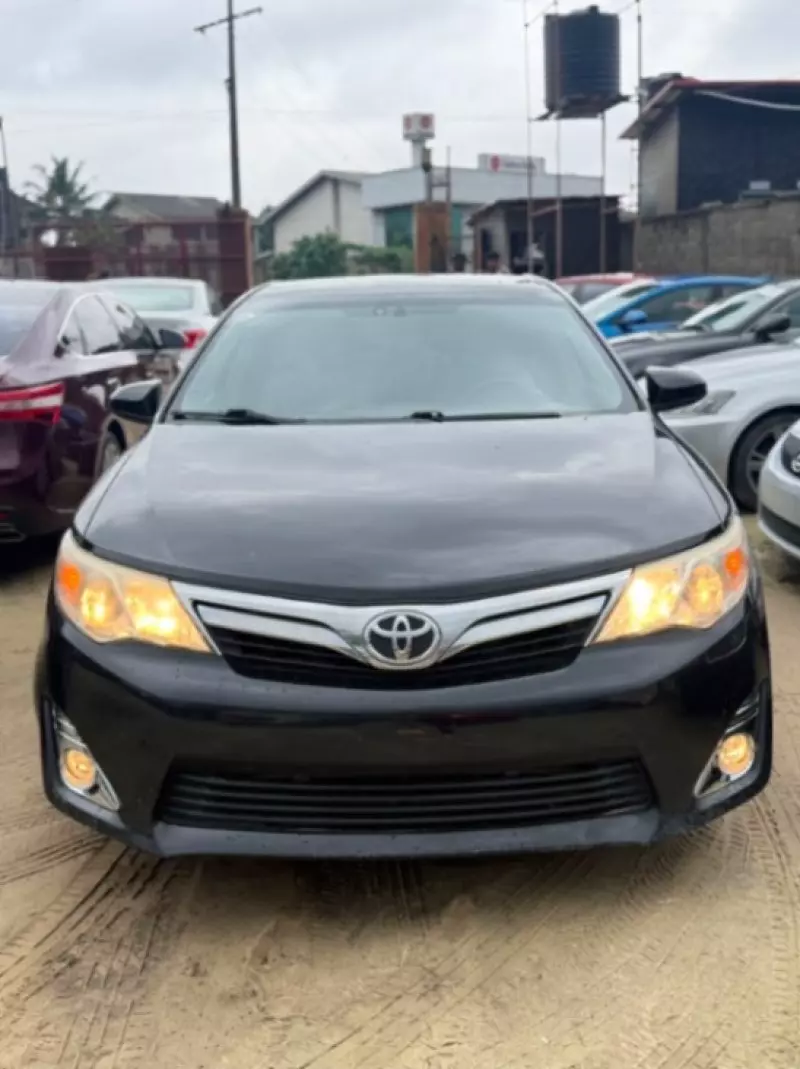 TOYOTA Camry   - 2012