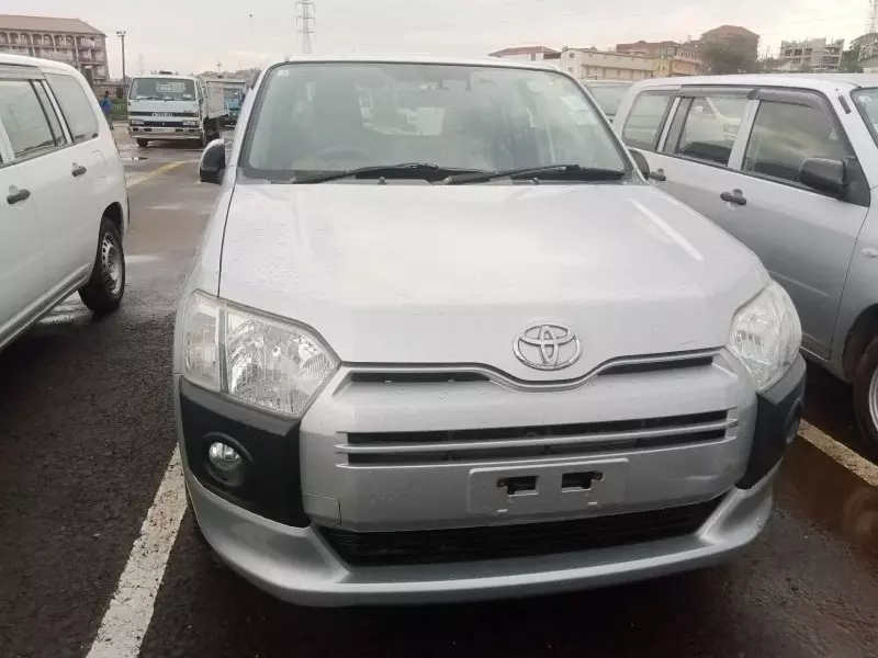 Toyota Succeed    - 2017