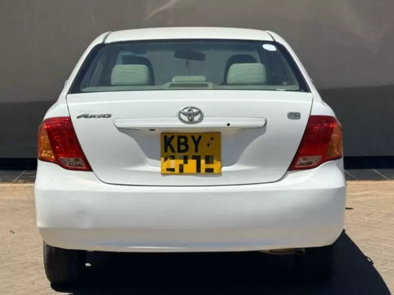 Toyota Axio    - 2007