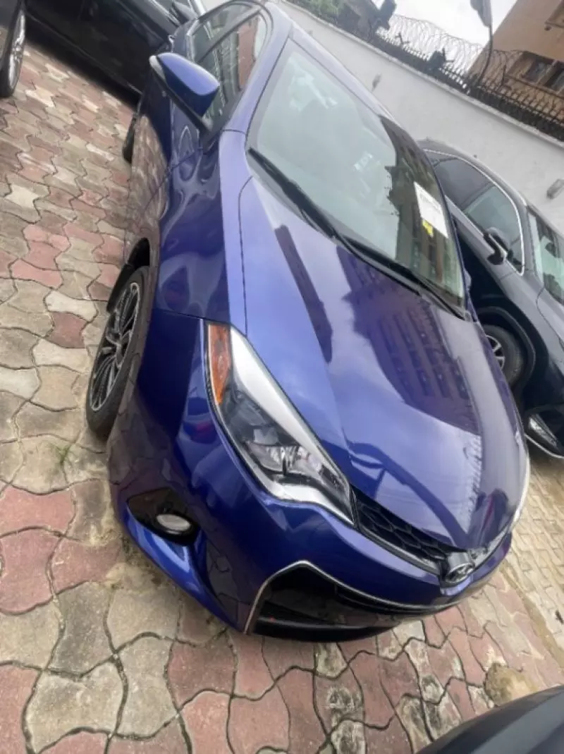 TOYOTA Corolla   - 2015