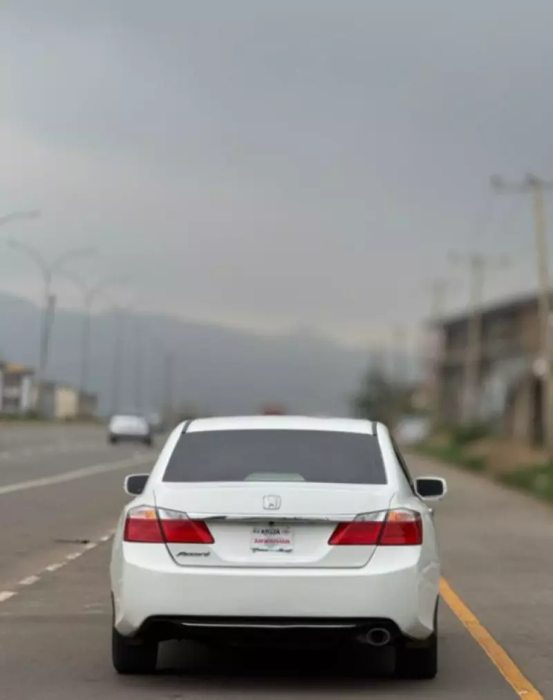 Honda Accord   - 2013