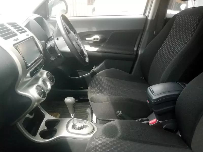 Toyota Ist    - 2011