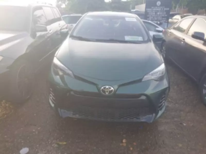 Toyota Corolla   - 2016