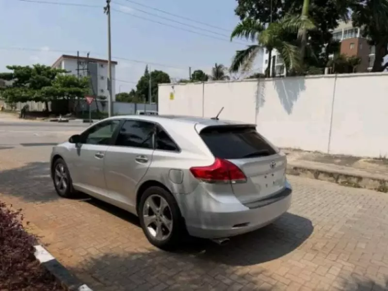 Toyota Venza   - 2013