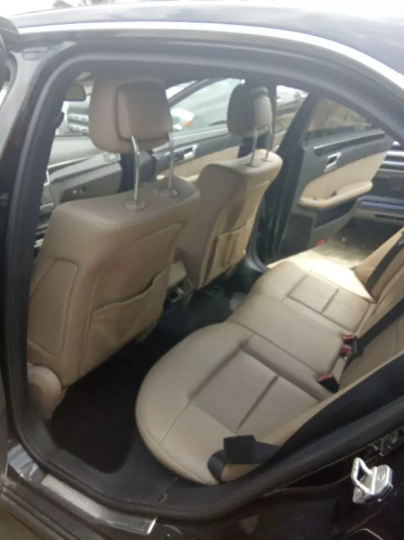 Mercedes-Benz E350   - 2011