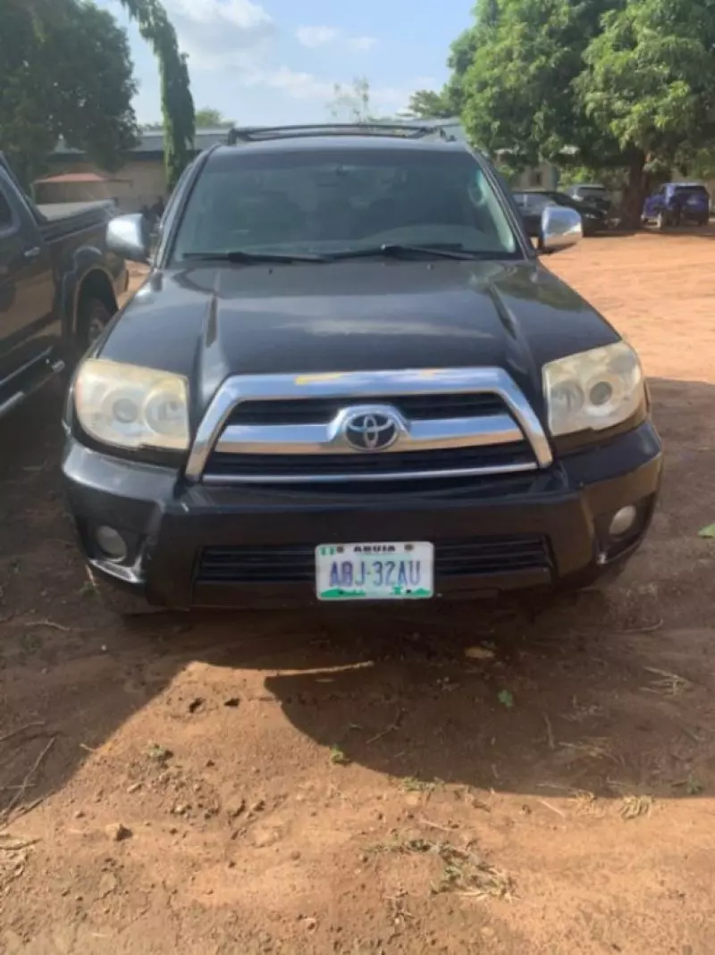 Toyota 4Runner   - 2004