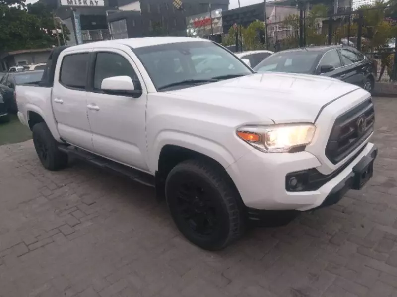 Toyota Tacoma   - 2020