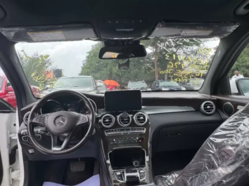 Mercedes-Benz GLC 300   - 2015