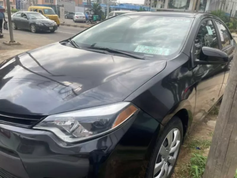 Toyota Avalon   - 2013