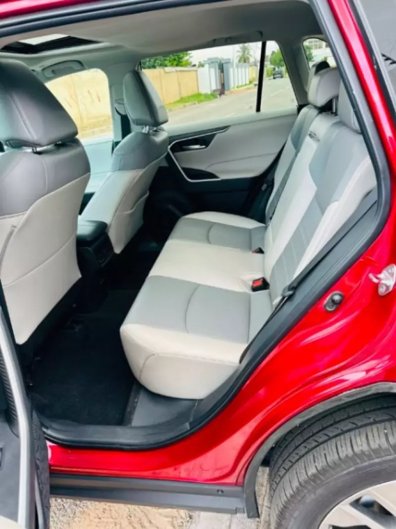 TOYOTA RAV4   - 2024