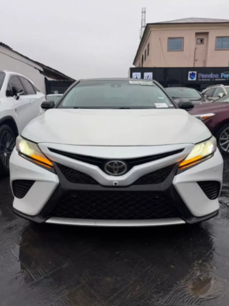 TOYOTA Camry   - 2019
