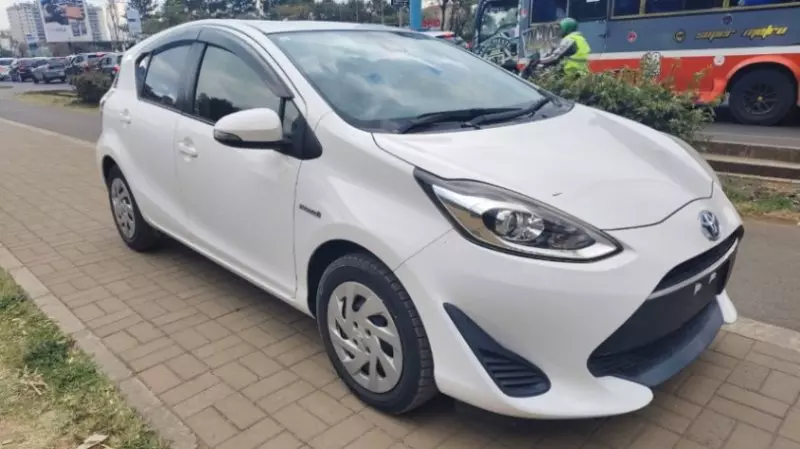TOYOTA Aqua   - 2019